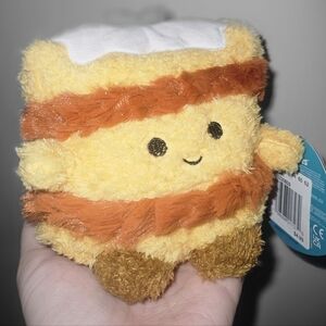 NWT Laura The Lasagna Bumbumz 4.5" TakeOutBumz